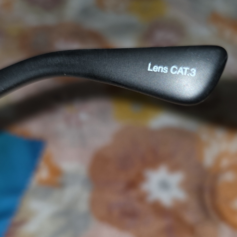 Quay Australia Black and Purple Sunglasses - Picture 4 of 7